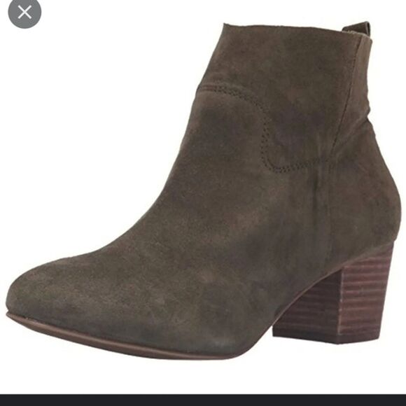 Steve Madden Womens Sz 7.5 Harber Ankle Boots Suede Olive Green Low Shaft Boots - Picture 1 of 8